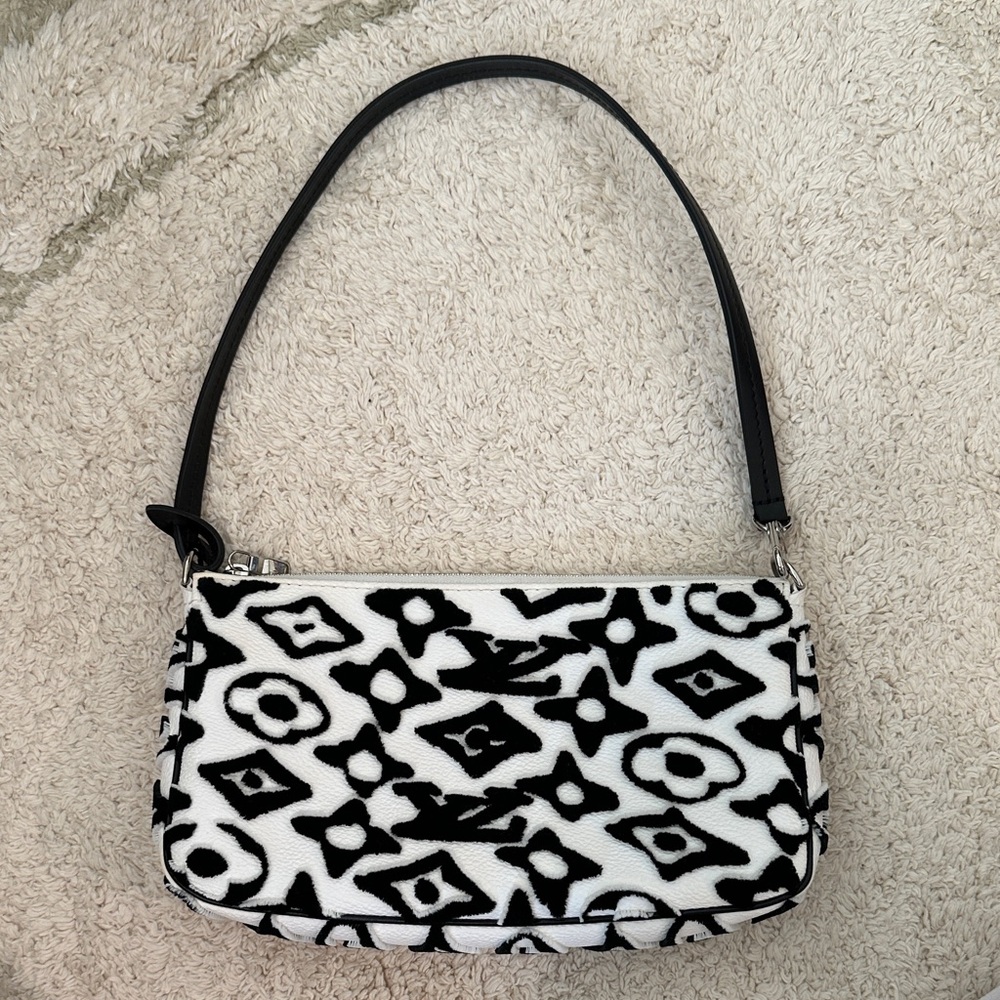 Louis Vuitton X Urs Fischer Pochette